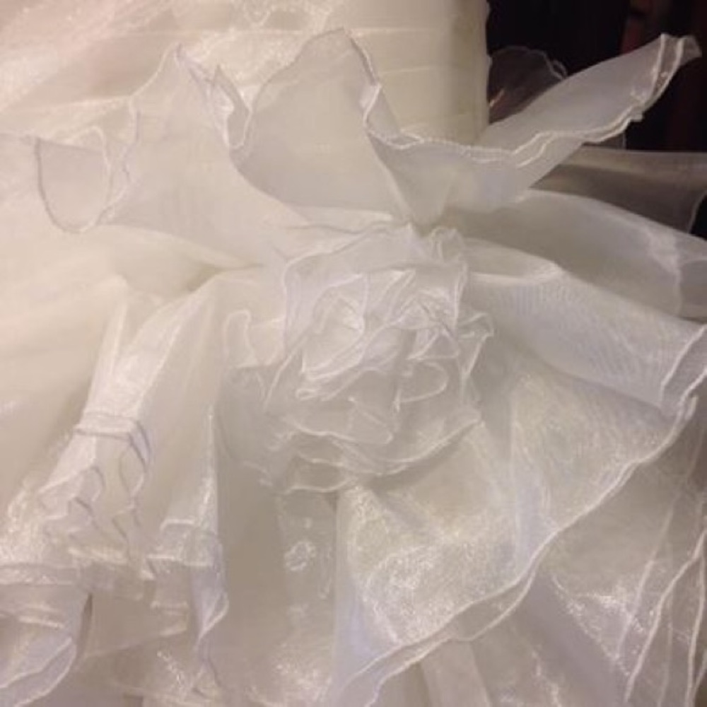 Dress - Picture 2 of 7